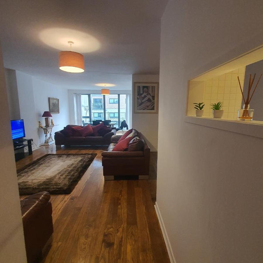 Modern Apt @Tramway Theatre Apartment Глазгоу Екстериор снимка