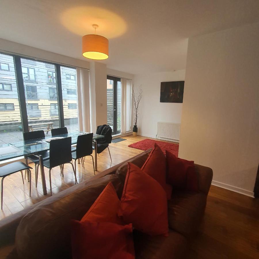 Modern Apt @Tramway Theatre Apartment Глазгоу Екстериор снимка